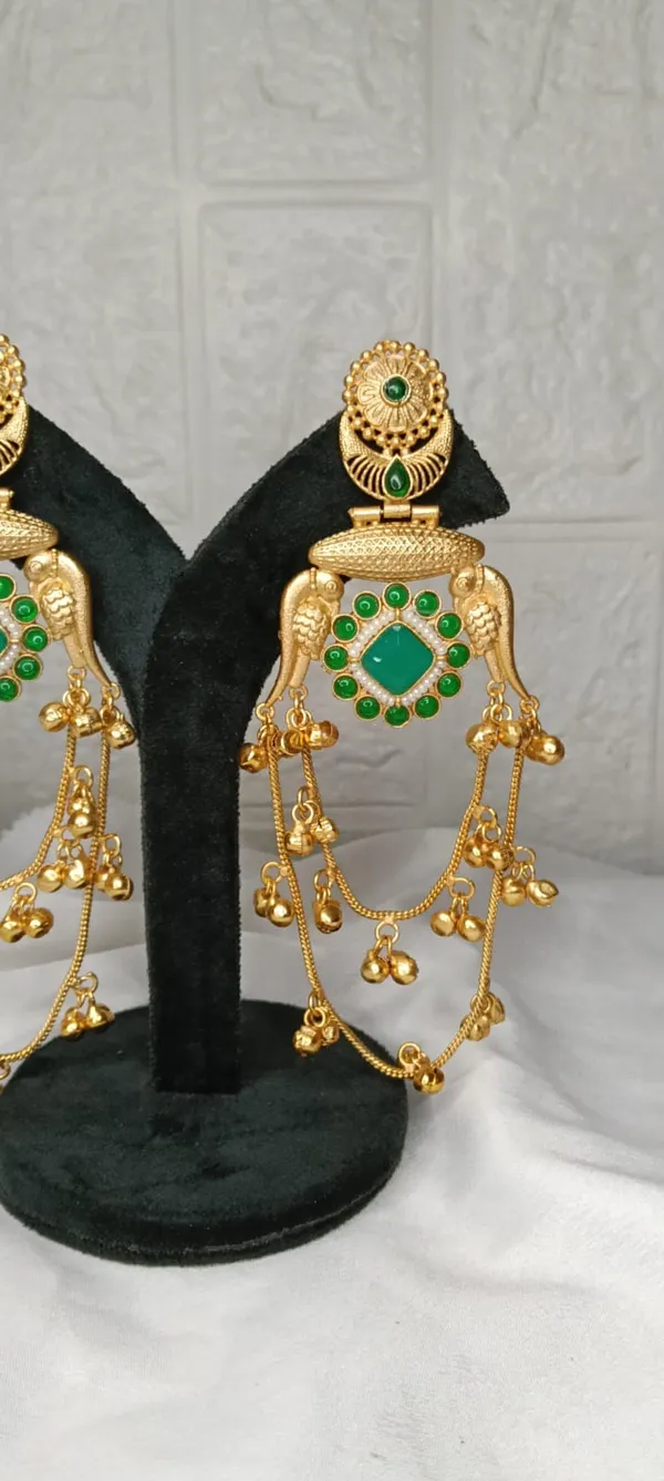 Sheesh-e-Gulmarg_Drops_Earrings_[Variable-1]