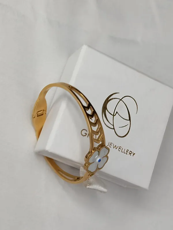 Blossom_Glow_Bracelet