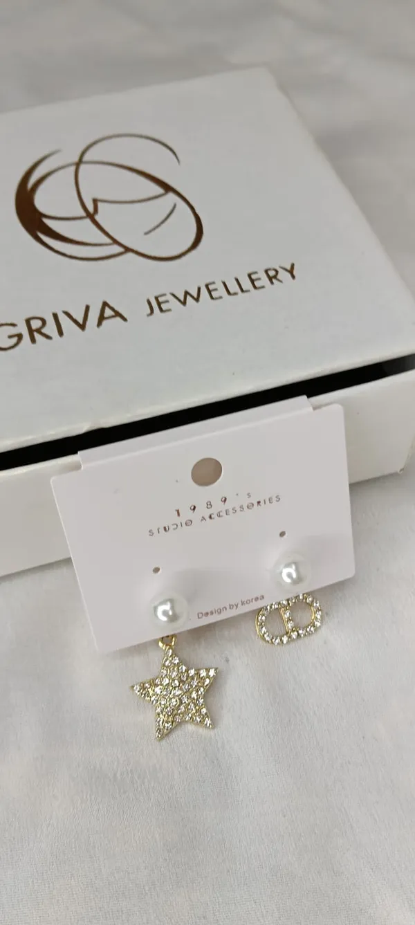 Crystal_Star_Mismatch_Pair_Earrings