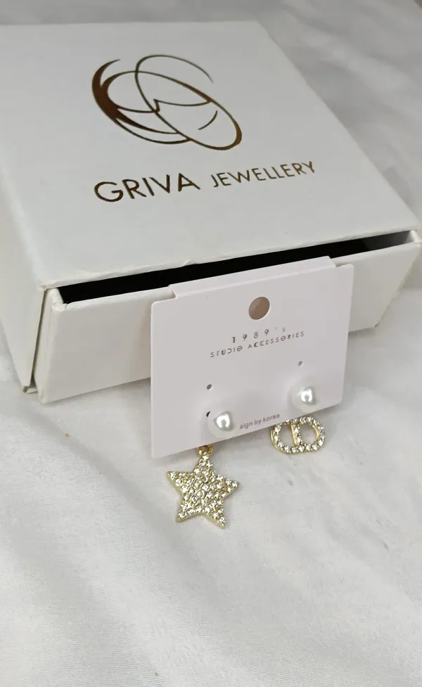 Crystal_Star_Mismatch_Pair_Earrings