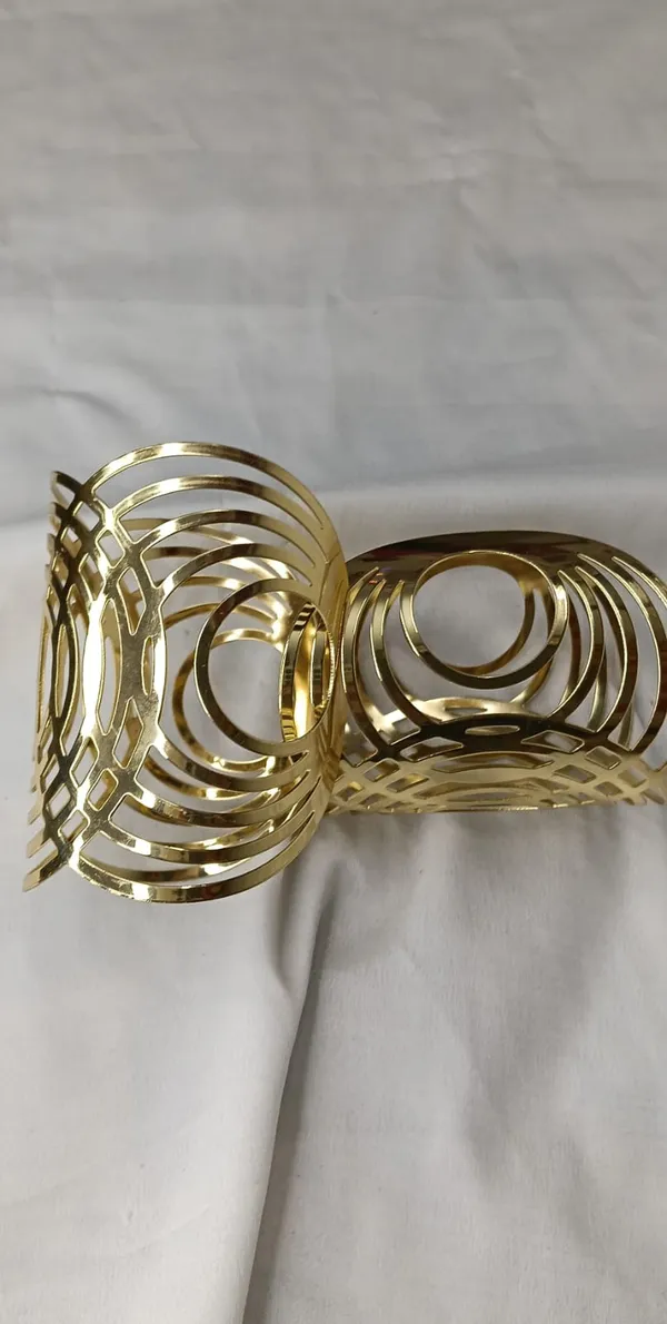 Golden_Orbit_Cuff_Bracelet