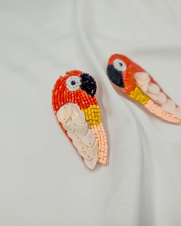 Tropical_Parrot_Beaded_Earrings_(Variable-1)