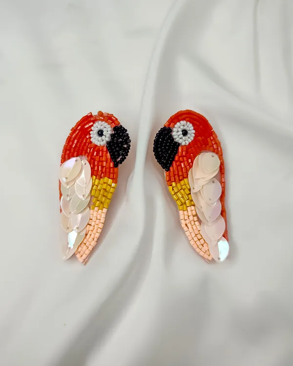 Tropical_Parrot_Beaded_Earrings_(Variable-1)