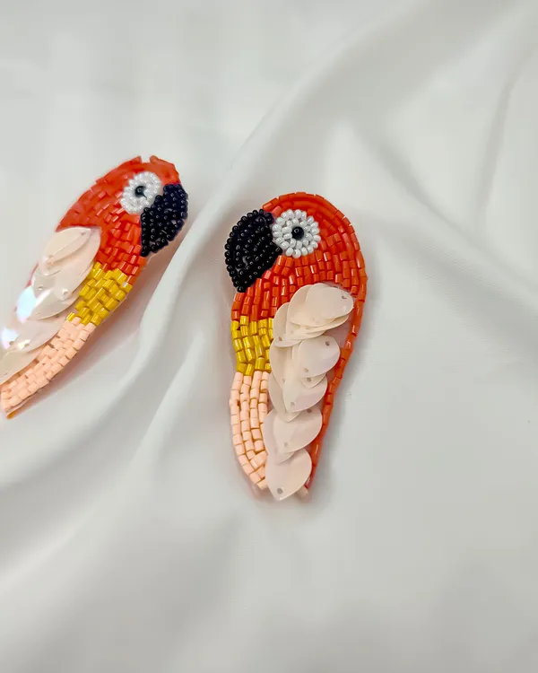 Tropical_Parrot_Beaded_Earrings_(Variable-1)