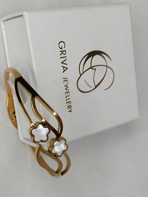 Floral_Glow_Bracelet