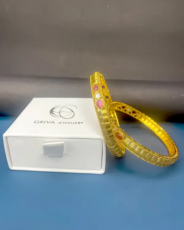 Ruby_Glow_Kada_Bracelet