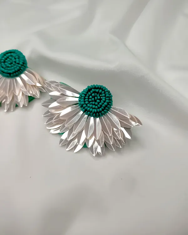Green_&_Silver_Bloom_Handmade_Earrings__(Variable-2)