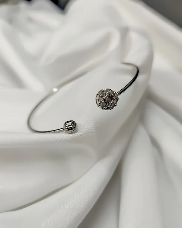 Oxidised_Bracelet_With_Silver_Stone