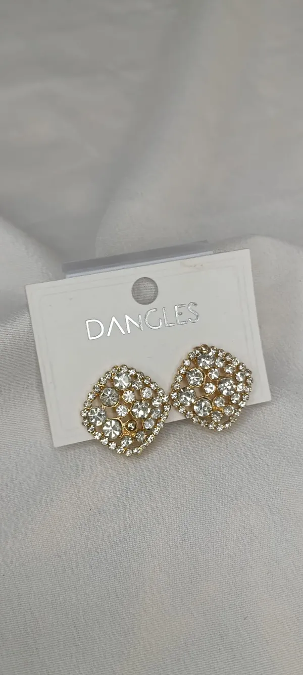 Shimmer_Cluster_Studs
