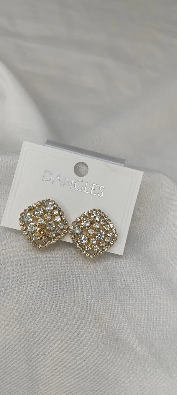 Shimmer_Cluster_Studs
