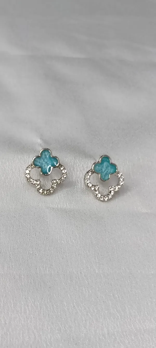 Aqua_Clover_Sparkle_Studs_Earrings