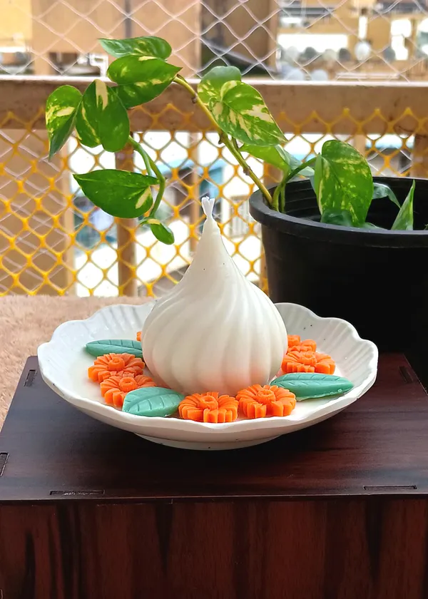 Buy_Bappa_Blessings_Modak_Candle_Online_India_|_Handmade_Floral_Soy_Wax_Candle_|_Mishri_Misthi_Blessing_Candles