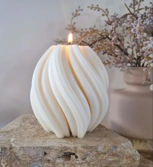 Swirl_Wax_Eco-Friendly_Candle