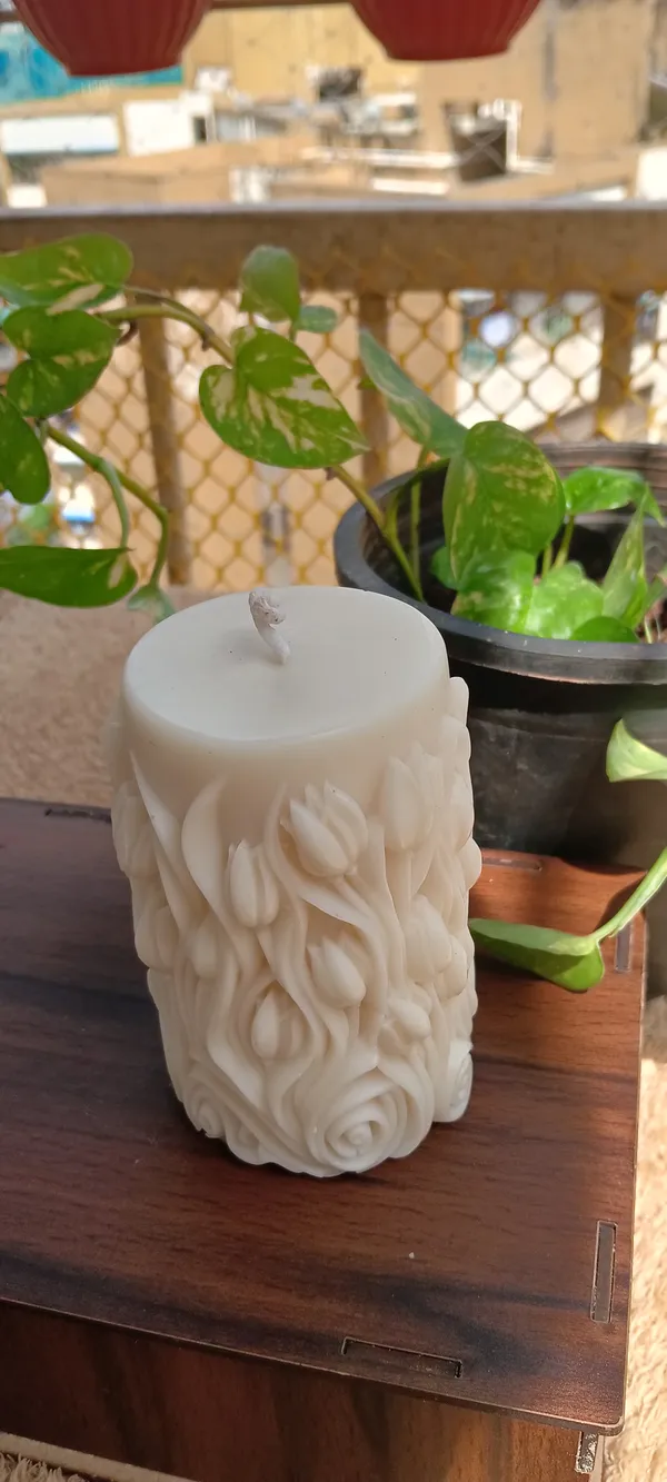 Buy_Tulip_Flower_Pillar_Candle_Online_India_|_Handmade_Carved_Soy_Wax_Candle_|_Mishri_Misthi_Blessing_Candles