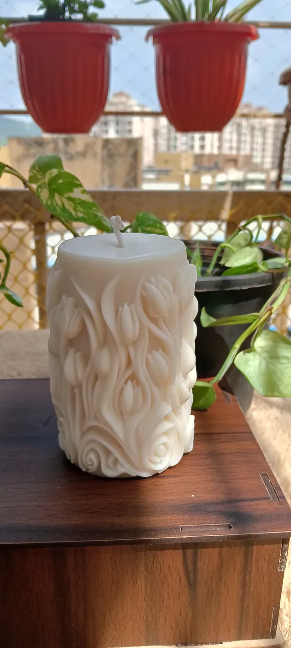 Buy_Tulip_Flower_Pillar_Candle_Online_India_|_Handmade_Carved_Soy_Wax_Candle_|_Mishri_Misthi_Blessing_Candles