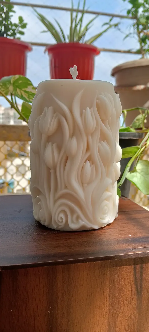 Buy_Tulip_Flower_Pillar_Candle_Online_India_|_Handmade_Carved_Soy_Wax_Candle_|_Mishri_Misthi_Blessing_Candles