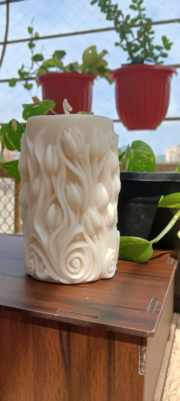 Buy_Tulip_Flower_Pillar_Candle_Online_India_|_Handmade_Carved_Soy_Wax_Candle_|_Mishri_Misthi_Blessing_Candles