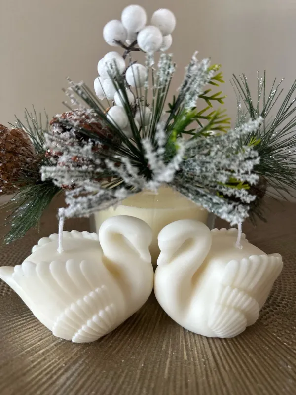 Buy_3D_Swan_Figure_Candle_Online_India_|_Handmade_Decorative_Soy_Wax_Candle_|_Mishri_Misthi_Blessing_Candles