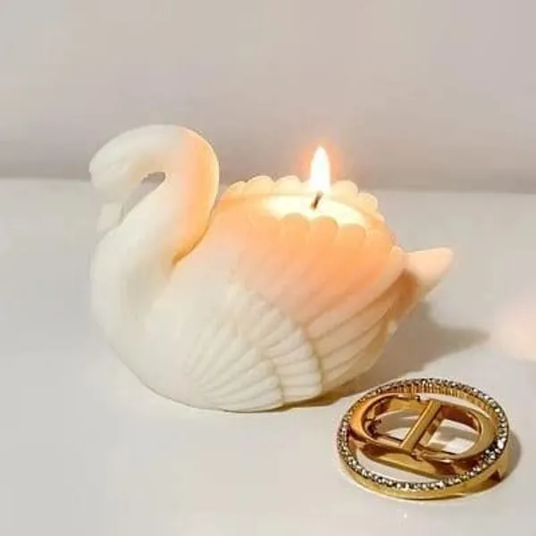 Buy_3D_Swan_Figure_Candle_Online_India_|_Handmade_Decorative_Soy_Wax_Candle_|_Mishri_Misthi_Blessing_Candles
