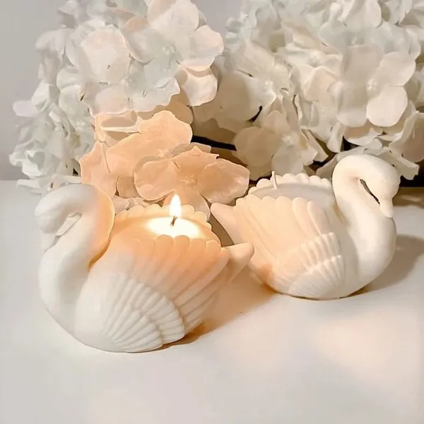 Buy_3D_Swan_Figure_Candle_Online_India_|_Handmade_Decorative_Soy_Wax_Candle_|_Mishri_Misthi_Blessing_Candles