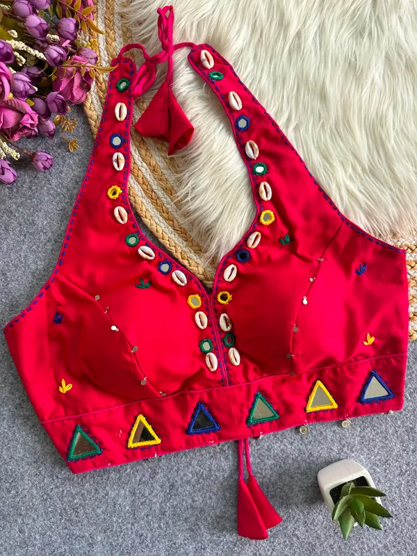 A_blouse_made_to_twirl,_sparkle,_and_stand_out_this_Navratri!