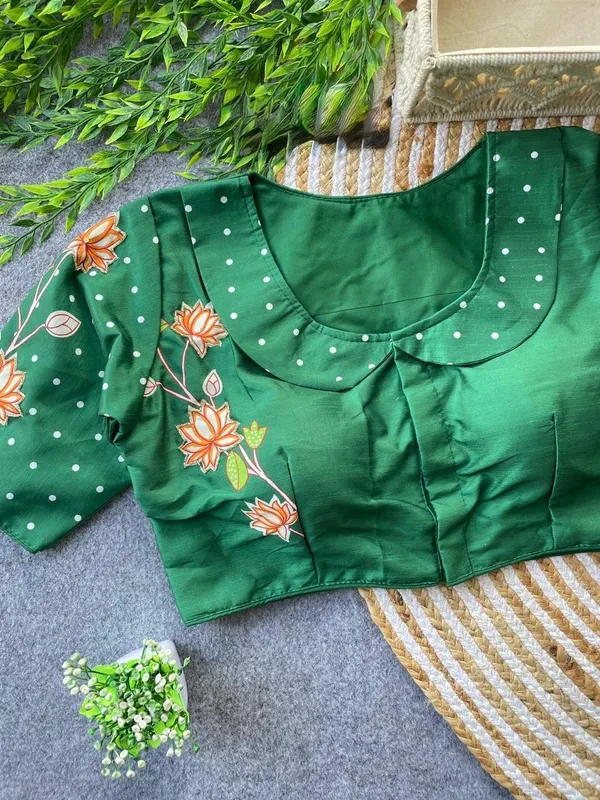 A_statement_blouse_with_soulful_traditional_detailing