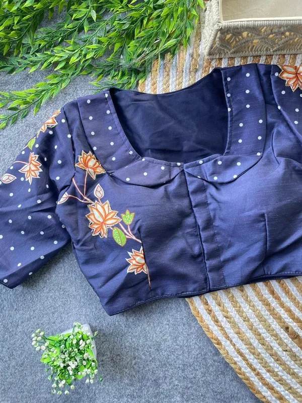 A_statement_blouse_with_soulful_traditional_detailing
