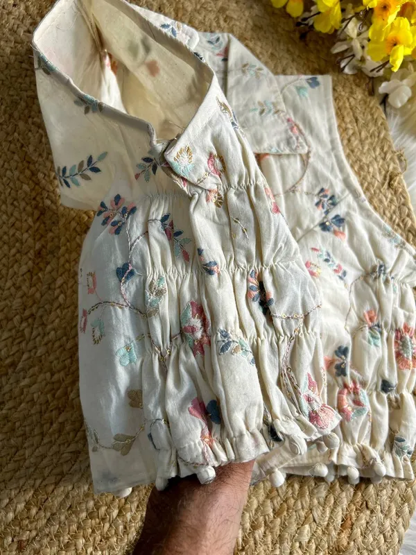 Colorful_Threads,_Effortless_Fit:_The_Perfect_Stretch_Blouse