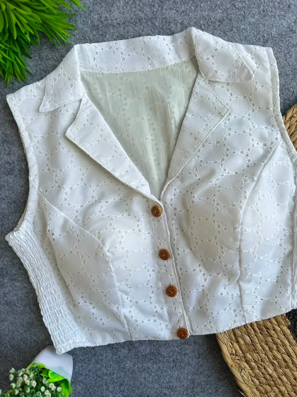 Comfort_Fit_Hakoba_Collar_Blouse