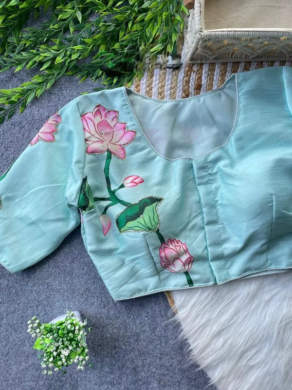 Designer_Ethnic_Blouse_with_Floral_Artwork