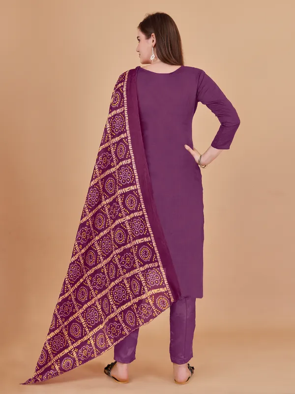 Designer_Ethnic_Suit_Fabric_Set_with_Thread_Embroidery_and_Bandhej_Dupatta