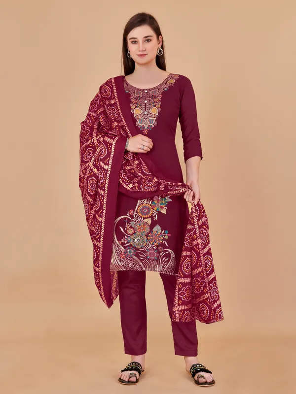 Designer_Ethnic_Suit_Fabric_Set_with_Thread_Embroidery_and_Bandhej_Dupatta