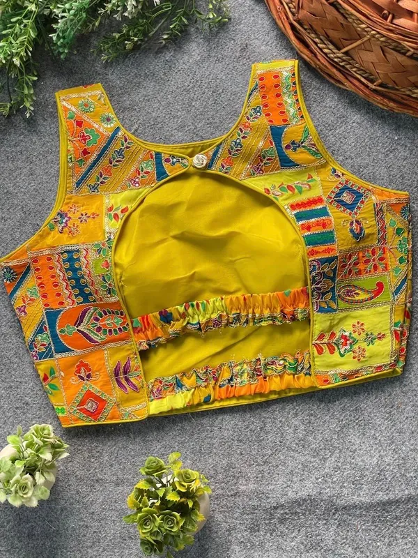Elegant_Ethnic_Blouse_Collection