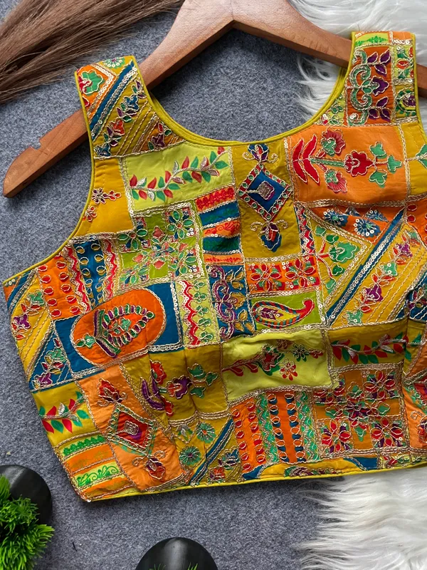 Elegant_Ethnic_Blouse_Collection