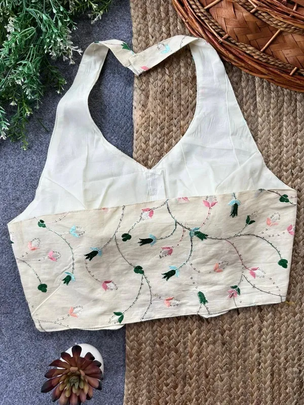 Elegant_Halter_Neck_Blouse