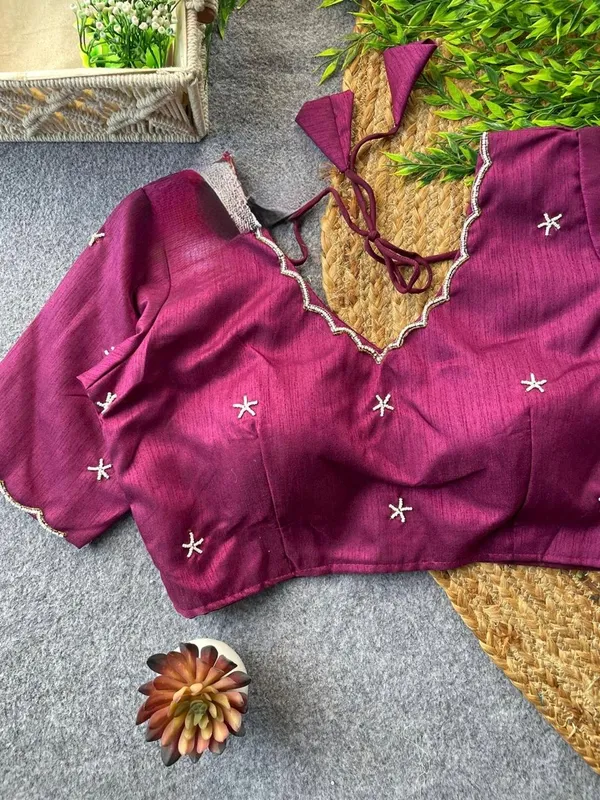 Emerald_Elegance:_The_Handcrafted_Blouse