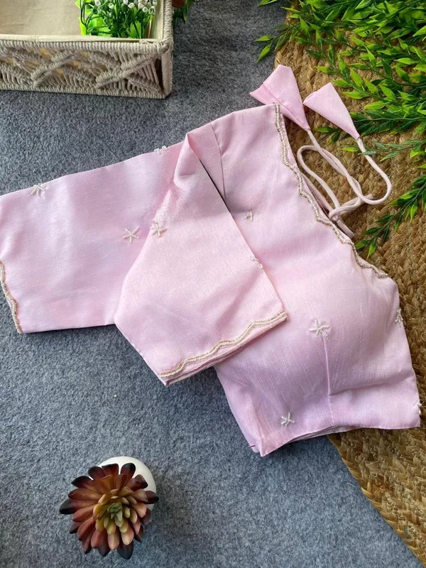 Emerald_Elegance:_The_Handcrafted_Blouse