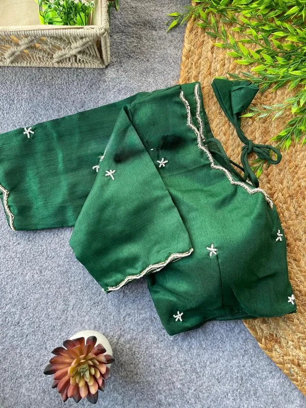 Emerald_Elegance:_The_Handcrafted_Blouse