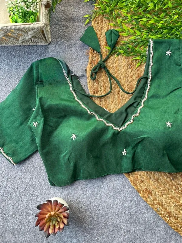 Emerald_Elegance:_The_Handcrafted_Blouse