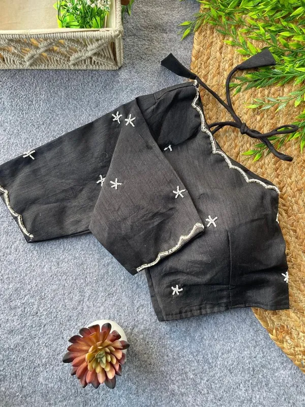 Emerald_Elegance:_The_Handcrafted_Blouse
