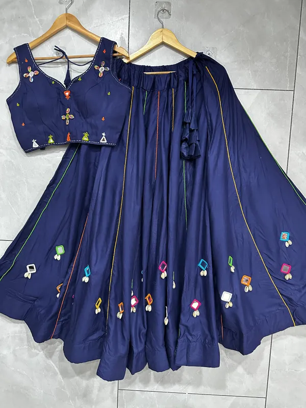 Ethnic_Lehenga_Choli_with_Mirror_Detailing_For_Navratri