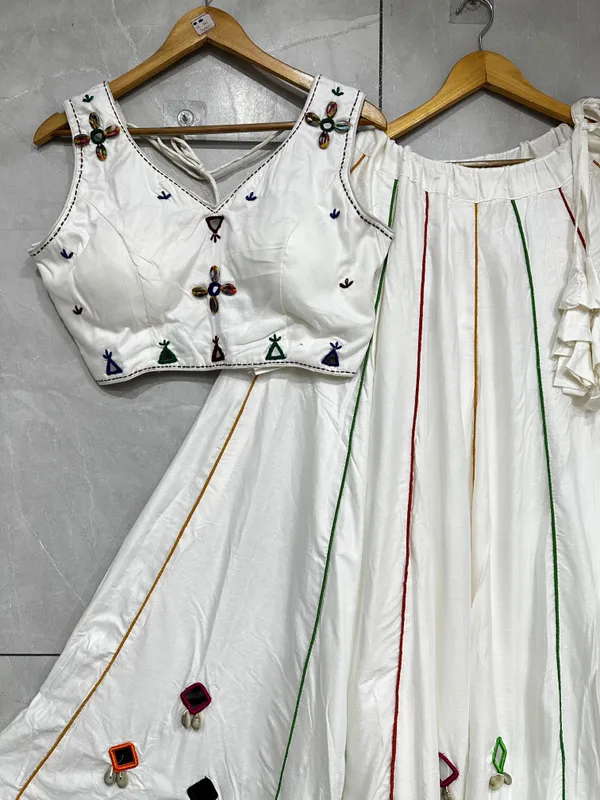 Ethnic_Lehenga_Choli_with_Mirror_Detailing_For_Navratri
