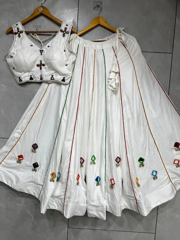 Ethnic_Lehenga_Choli_with_Mirror_Detailing_For_Navratri
