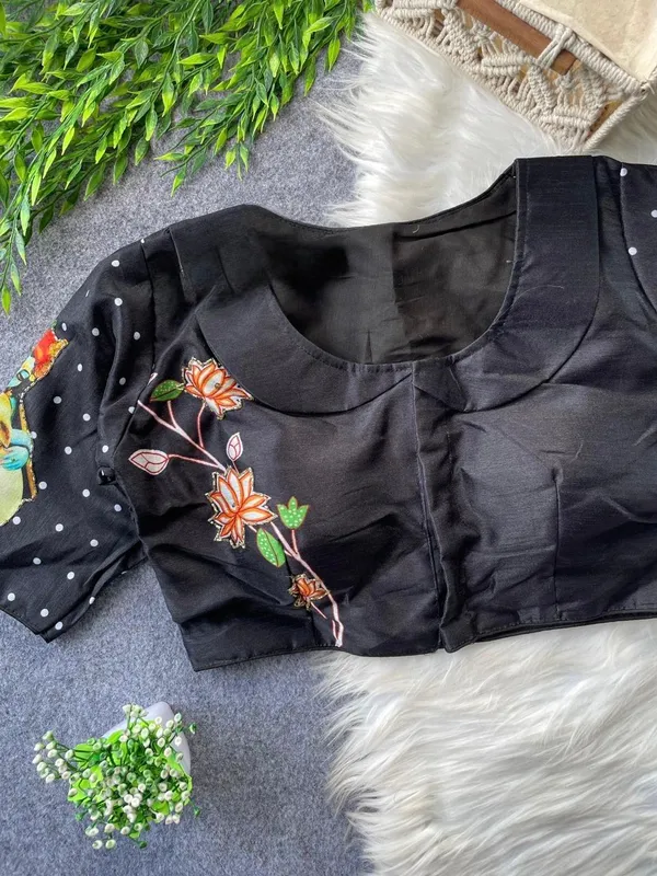 Ethnic_Wear_Krishna_Print_Blouse
