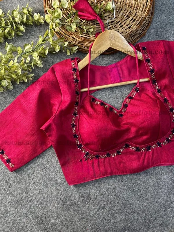 Evaluate_Halter_Neck_Heavy_Banglori_Handcrafted_Work_from_Front_And_Back_of_the_blouse_