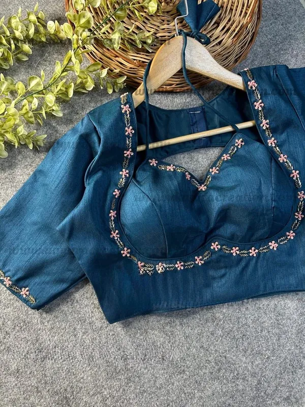 Evaluate_Halter_Neck_Heavy_Banglori_Handcrafted_Work_from_Front_And_Back_of_the_blouse_