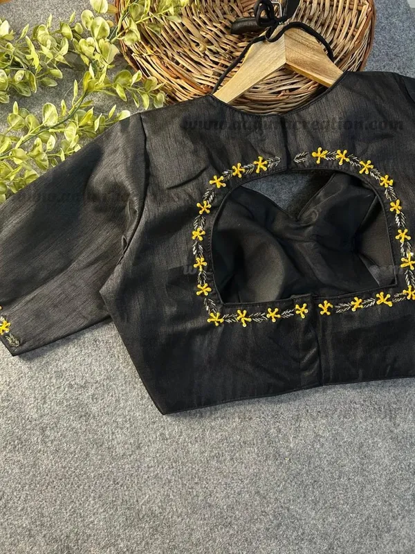 Evaluate_Halter_Neck_Heavy_Banglori_Handcrafted_Work_from_Front_And_Back_of_the_blouse_