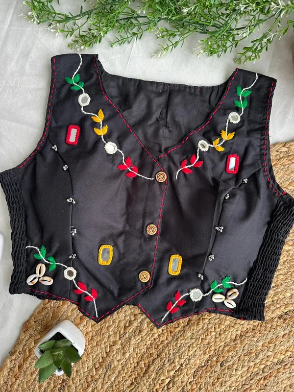 Handcrafted_Koti-Style_Fusion_Navratri__Blouse