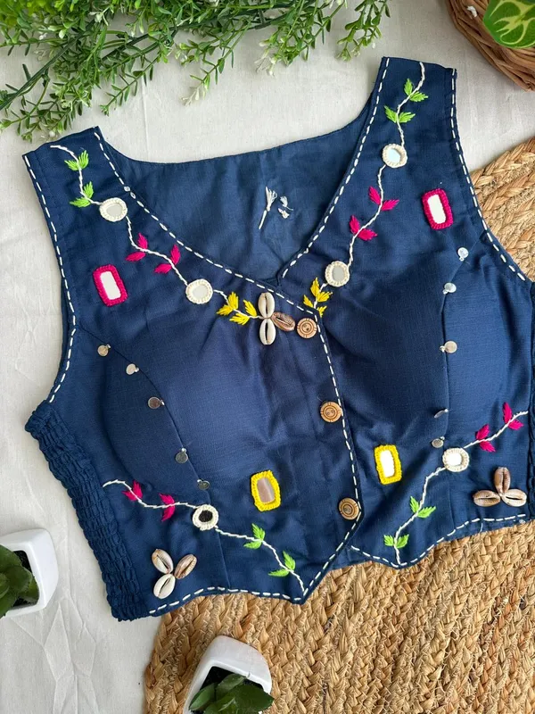 Handcrafted_Koti-Style_Fusion_Navratri__Blouse