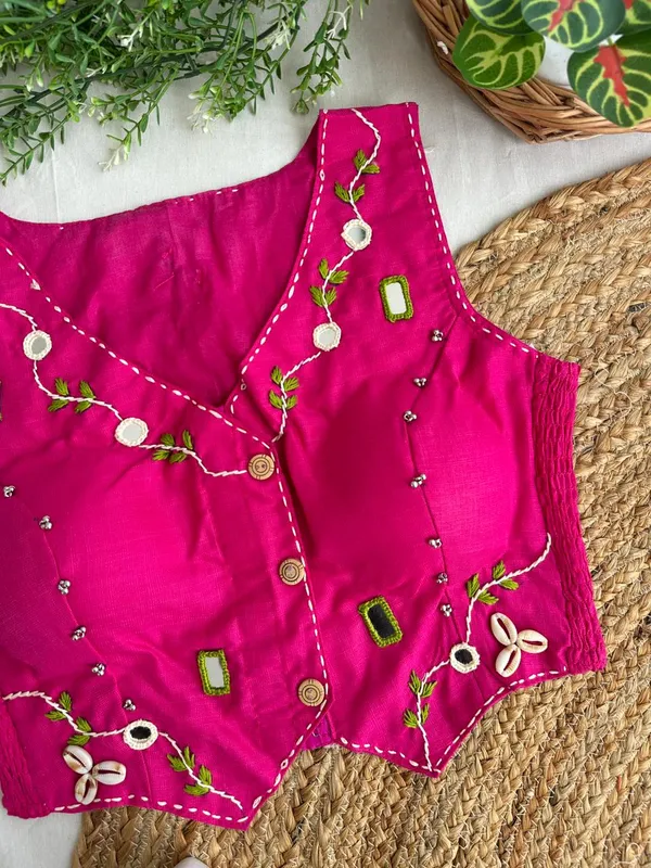 Handcrafted_Koti-Style_Fusion_Navratri__Blouse